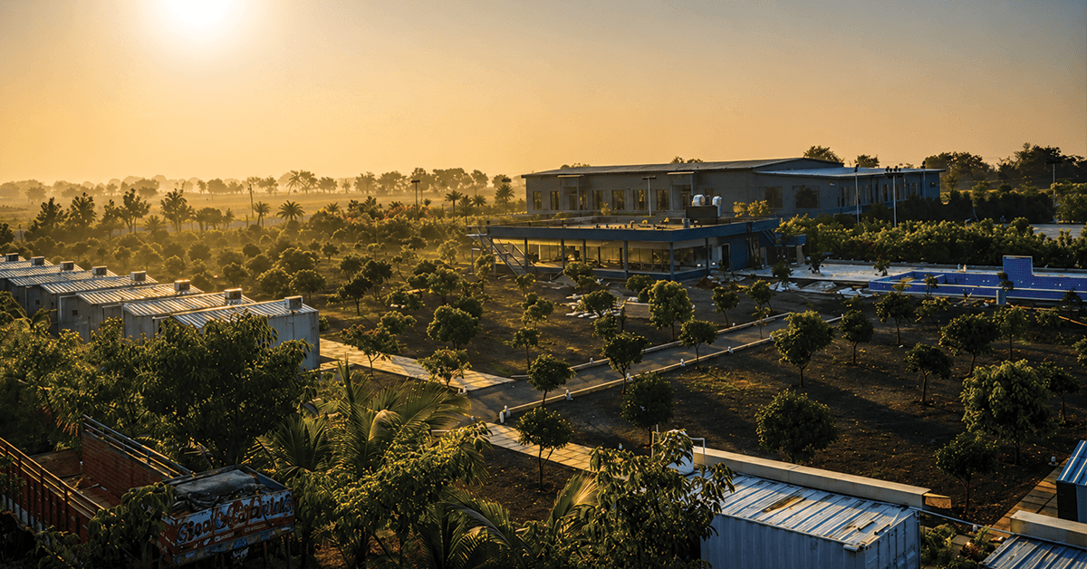 Which Resort Is Closest to Kalaburagi's Tourist Attractions?